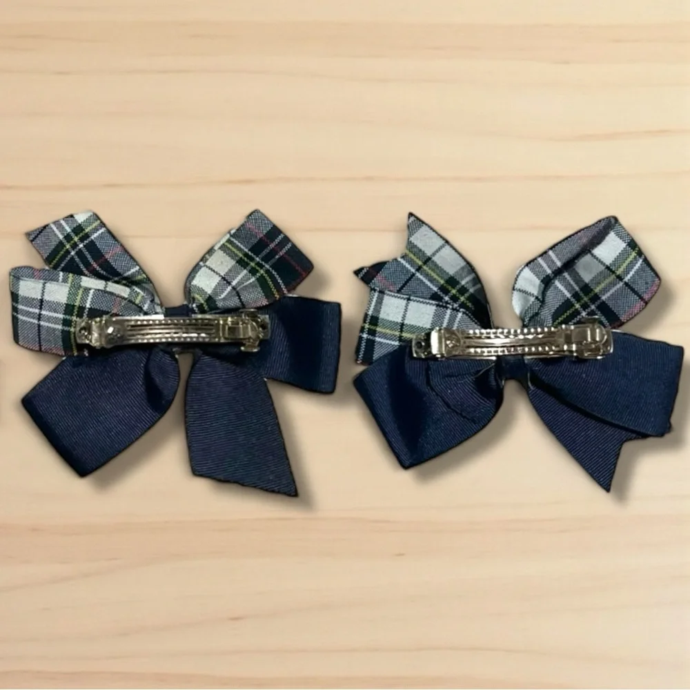 2 School Uniform Grosgrain Hair Bows Plaid 8B 🛍️ 2/$10 • 3/$12